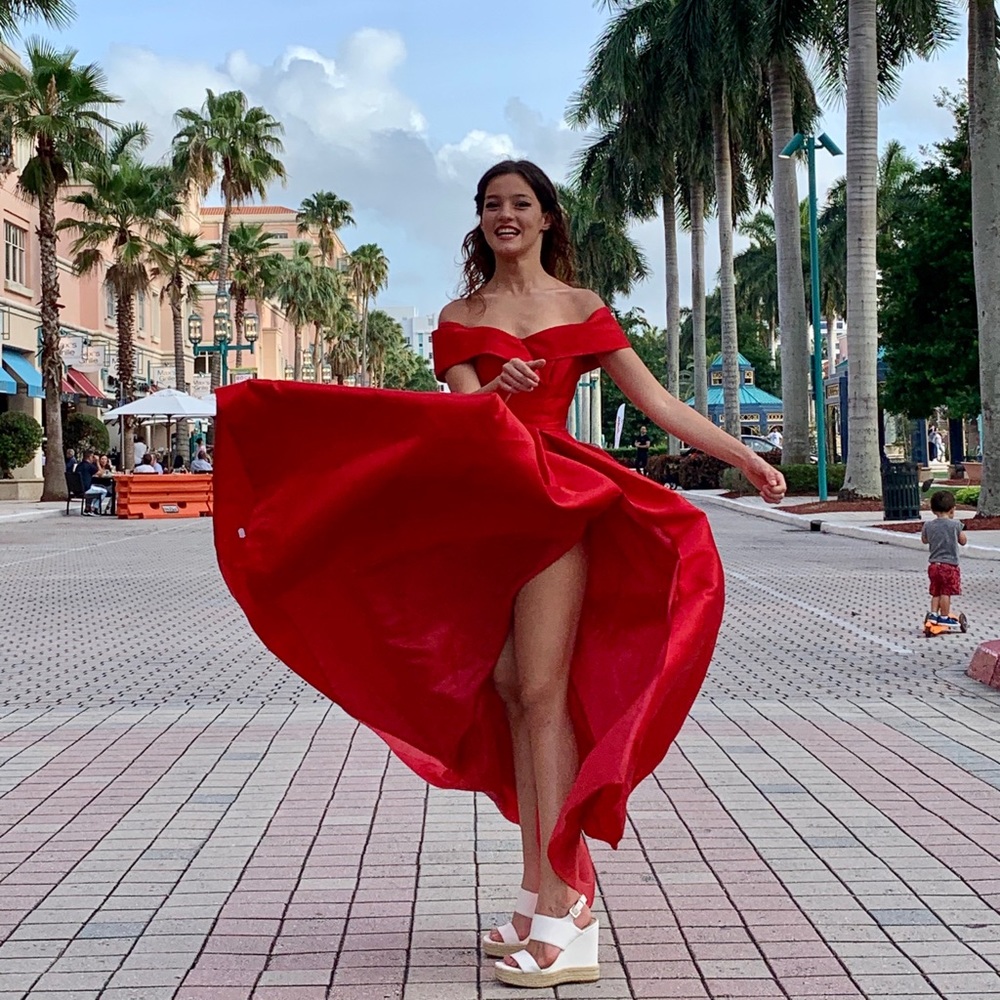 Meet your Posher, Bisera